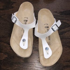 White Gizeh Birkenstocks.. hardly worn!